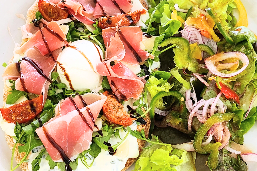 Pinsella mozzarella di bufala et jambon cru