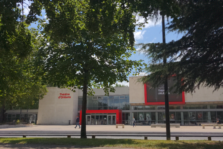 Façade du Théâtre d'Orléans - ©Emeline Guémené