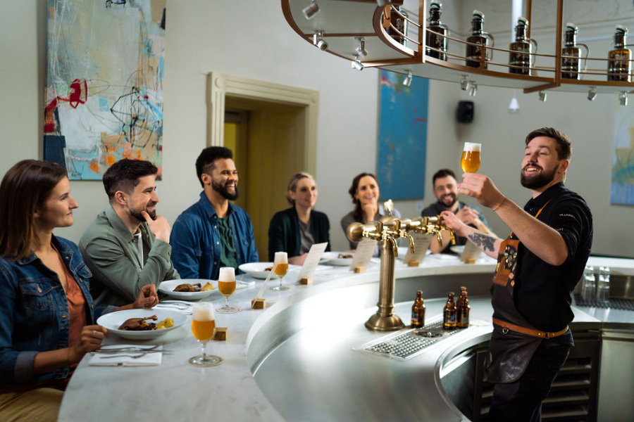 PILSNER URQUELL : THE ORIGINAL BEER EXPERIENCE