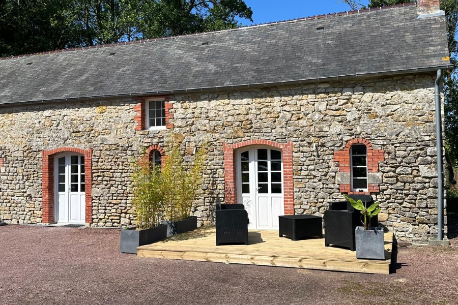 terrasse gîte 4 personnes - ©Les marais blancs côté jardin