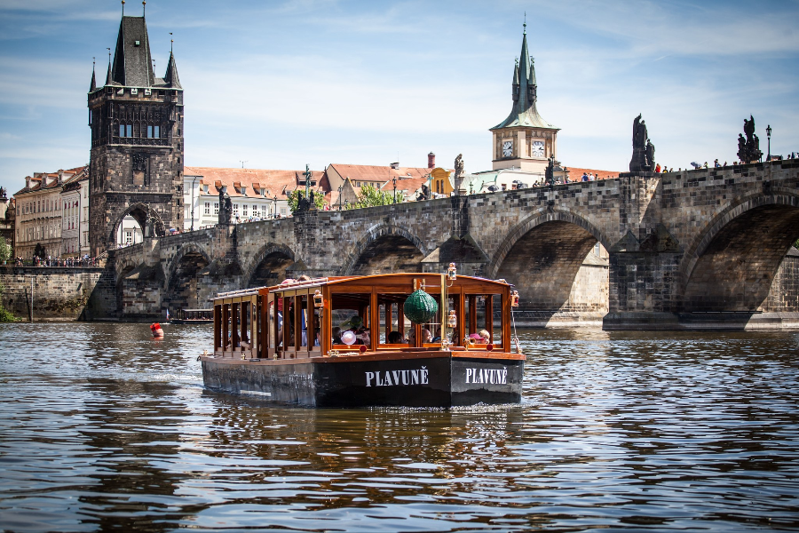  - ©PRAGUE VENICE - CROISIÈRE EN BATEAU