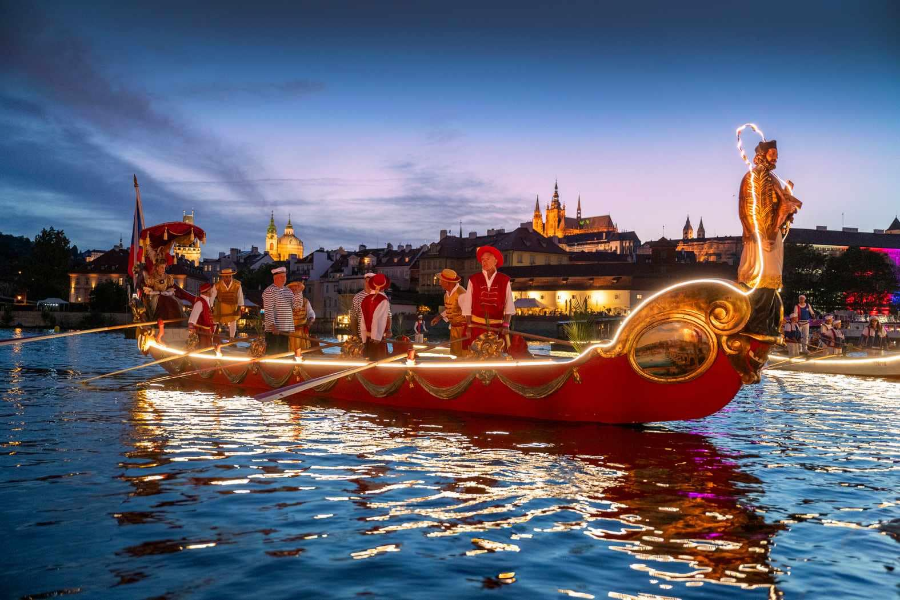  - ©PRAGUE VENICE - CROISIÈRE EN BATEAU