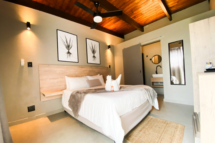 STANDARD DOUBLE ROOM - ©THE MOLE GUESTHOUSE