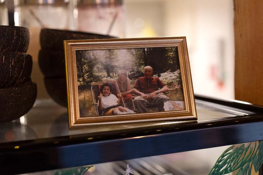 Isabelle, la fondatrice de Wassaï, avec ses grands-parents qui étaient boulangers-pâtissiers