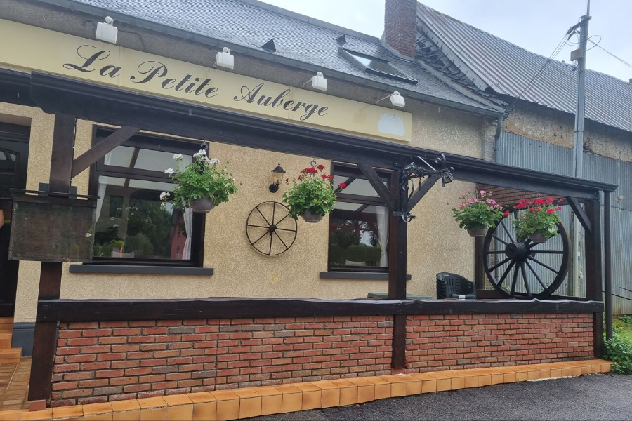 LA PETITE AUBERGE