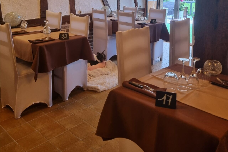 LA PETITE AUBERGE