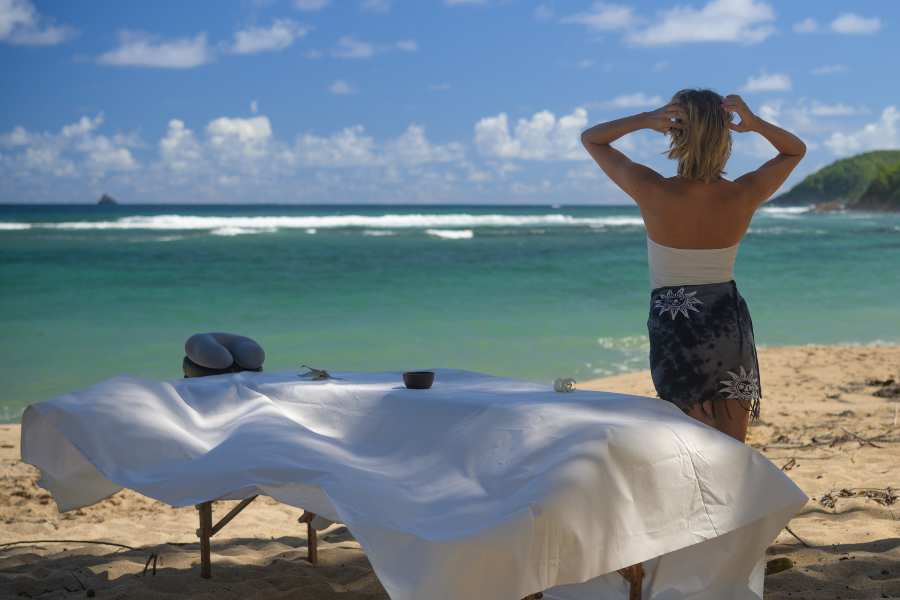 Sur le sable, au rythme des vagues : un voyage sensoriel pour reconnecter votre corps et votre esprit - ©Le Corps et L'Esprit