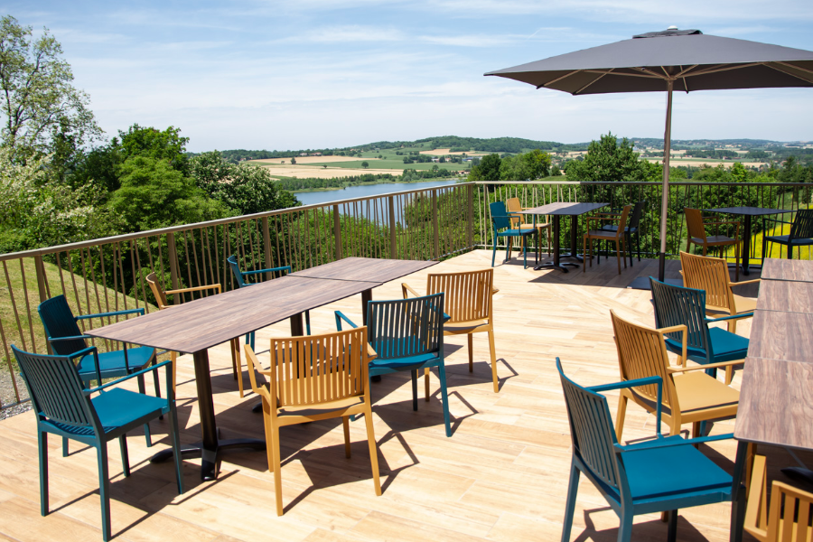 La terrasse de La Taulada - ©© Pauline LEBOULANGER - L_Éclabulleuse - Photographe événementielle - Toulouse