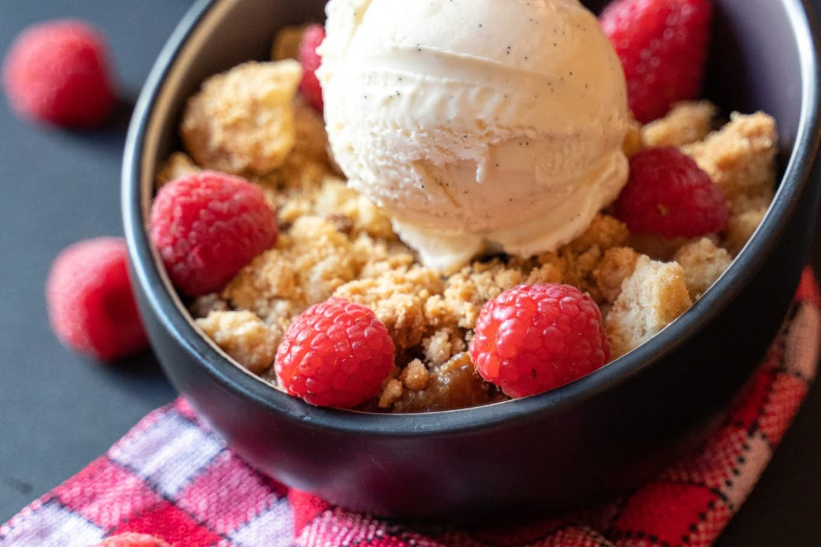 Crumble pommes framboises - ©Auteur