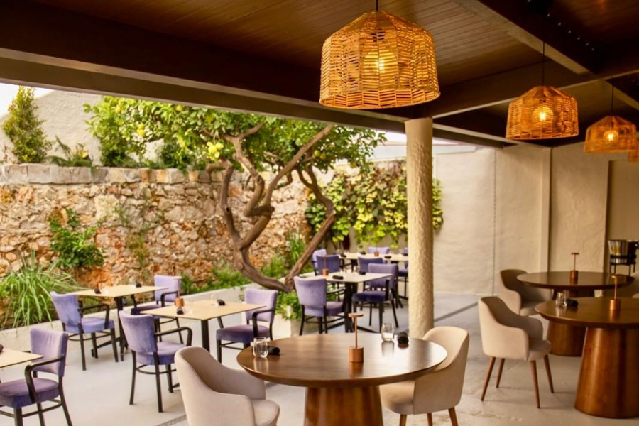 Restaurante À Mesa