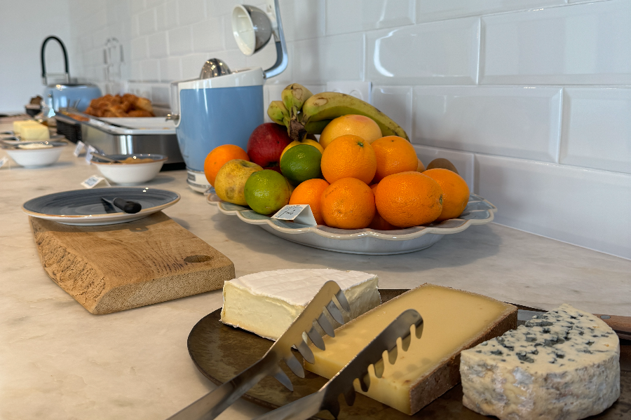 Petit-déjeuner buffet continental - ©Domaine Les Clayères