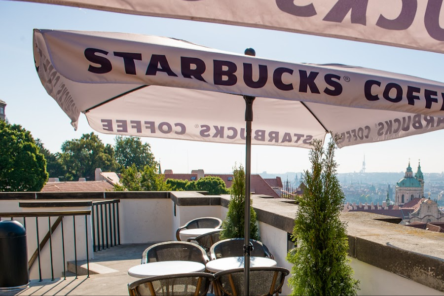  - ©STARBUCKS COFFEE PRAGUE CASTLE