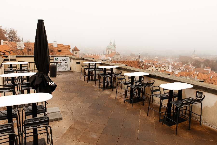 STARBUCKS COFFEE PRAGUE CASTLE