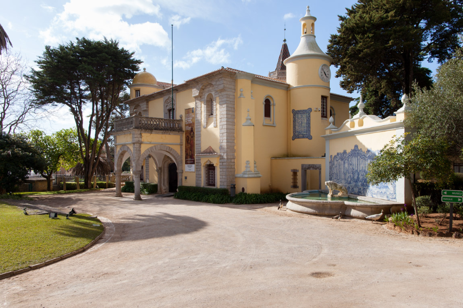 Museu Condes de Castro Guimarães