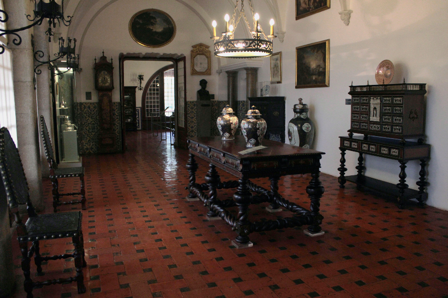 Museu Condes de Castro Guimarães