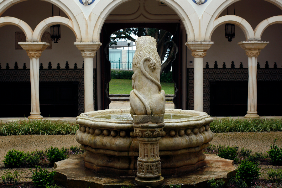Museu Condes de Castro Guimarães
