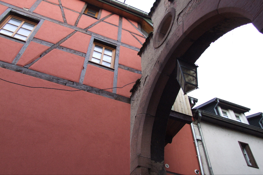 Porte de Réguisheim, entrée vers la promenade des remparts