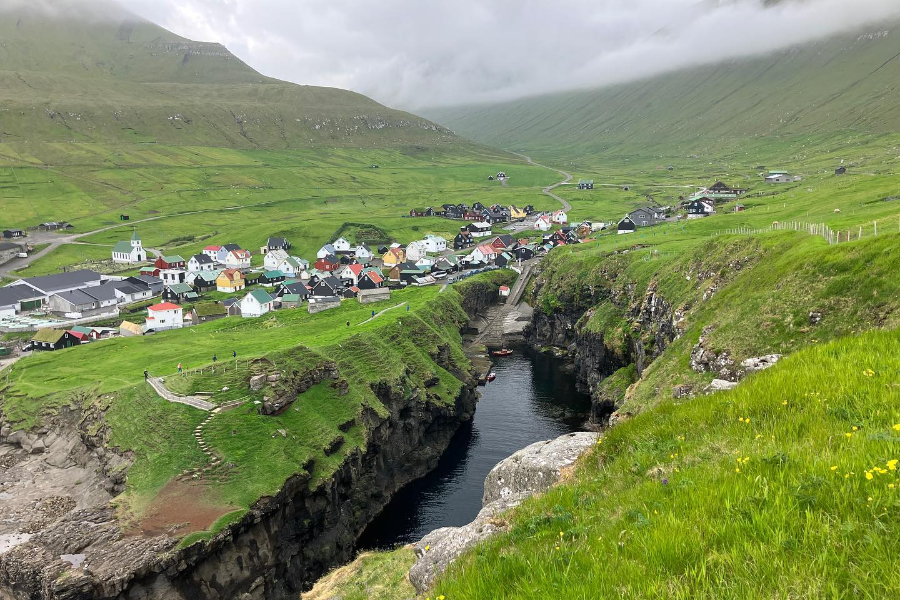  - ©FAROE TREKKING