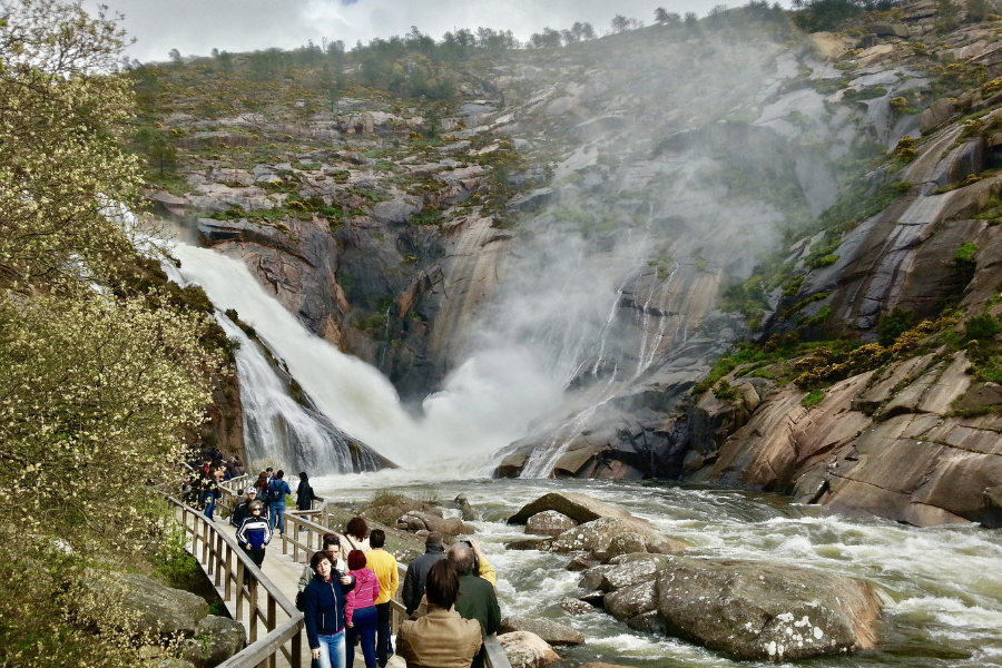 Cascada Ezaro