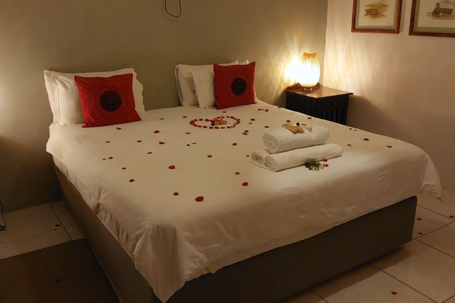 LIVINGSTONE LODGE