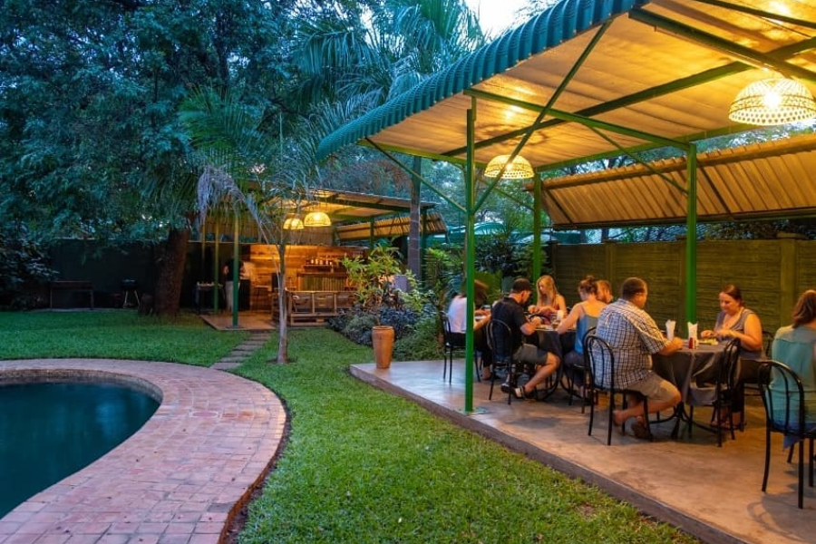 LIVINGSTONE LODGE