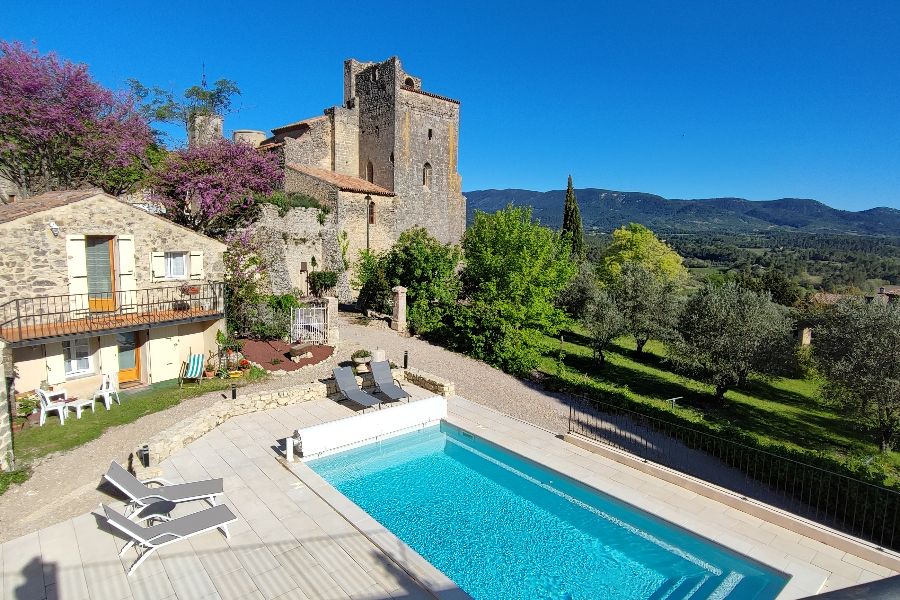 La Piscine vue de la Terrasse