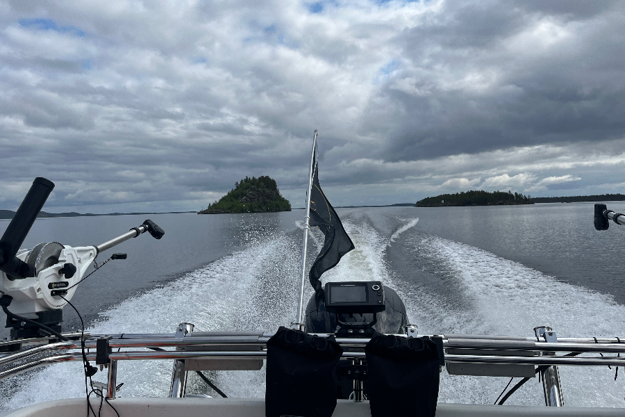 Private boat cruises & fishing tours on Lake Inari