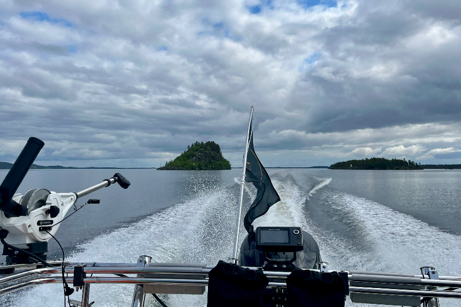 Lake Inari private fishing cruises & sightseeing cruises