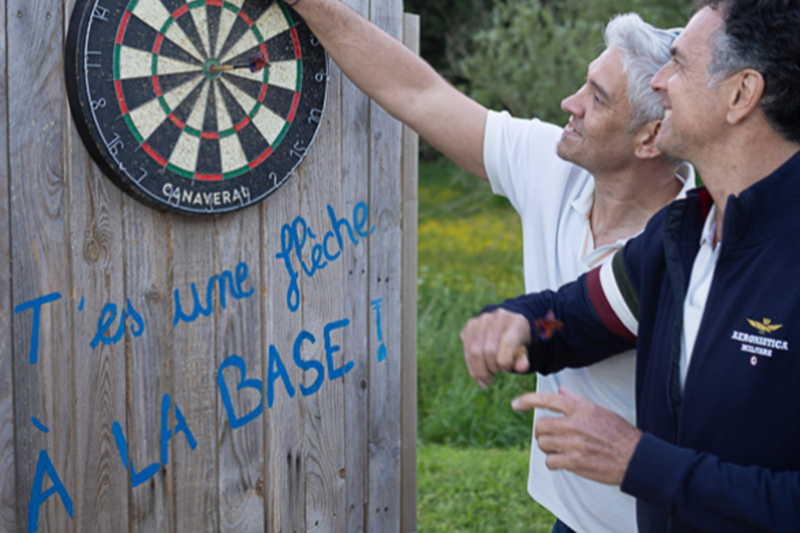 Une partie de fléchette à la Base