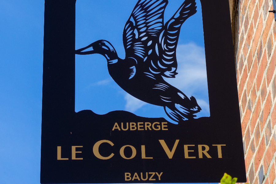 Lot 3 Anciens Insignes Auberge De Jeunesse Française – Collection Militaire/vintage