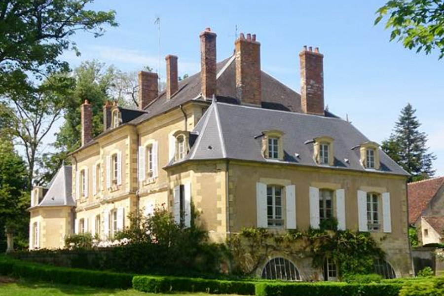 MANOIR DE CURTY