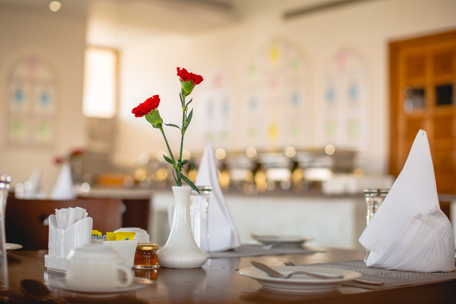 Dinning With Luxury