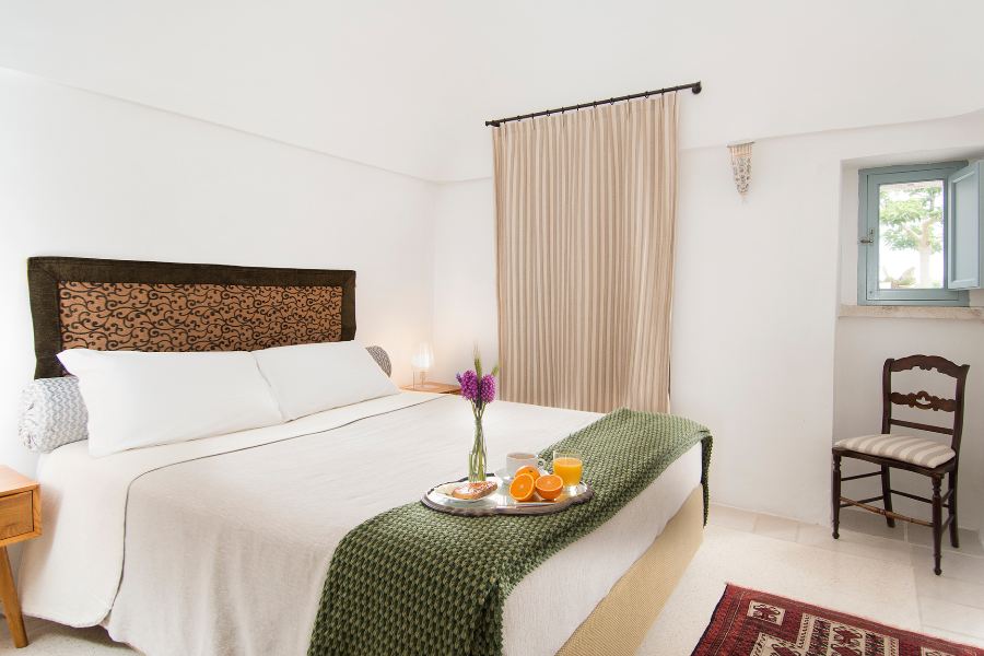 Amelia bedroom