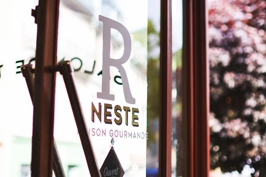 Vitrine R Neste Arreau