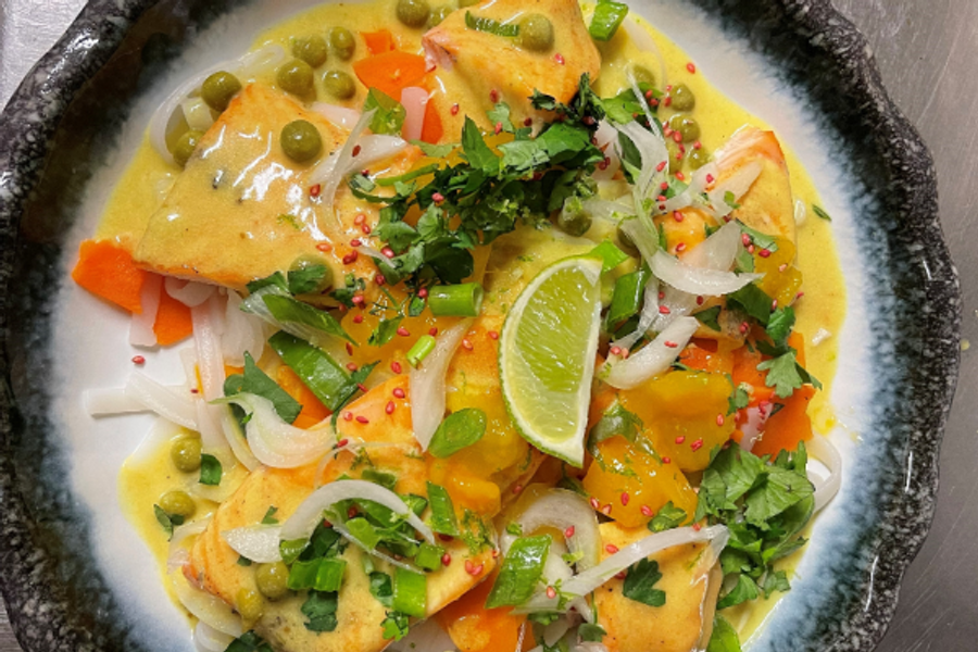 Curry de saumon - ©Librairie Doucet