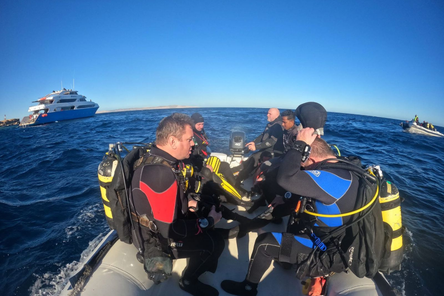 BIG BLUE DIVING CLUB