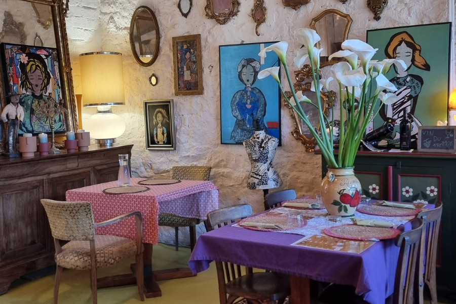 LE CORNELIA TI KAFE