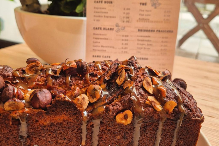 Banana Bread Coffee Shop Esperluette