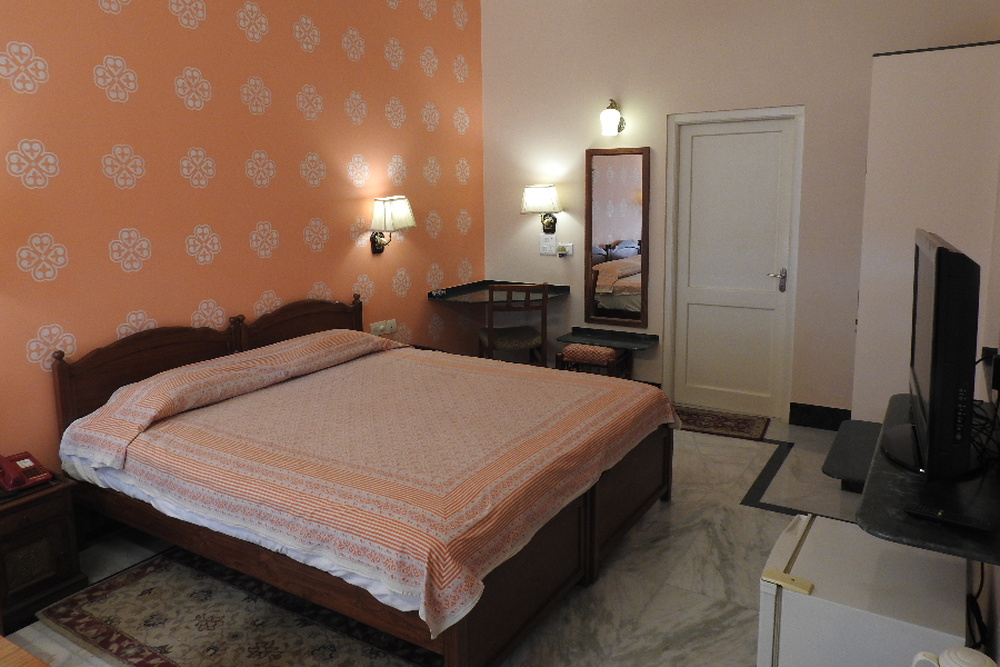 HOTEL JAI NIWAS
