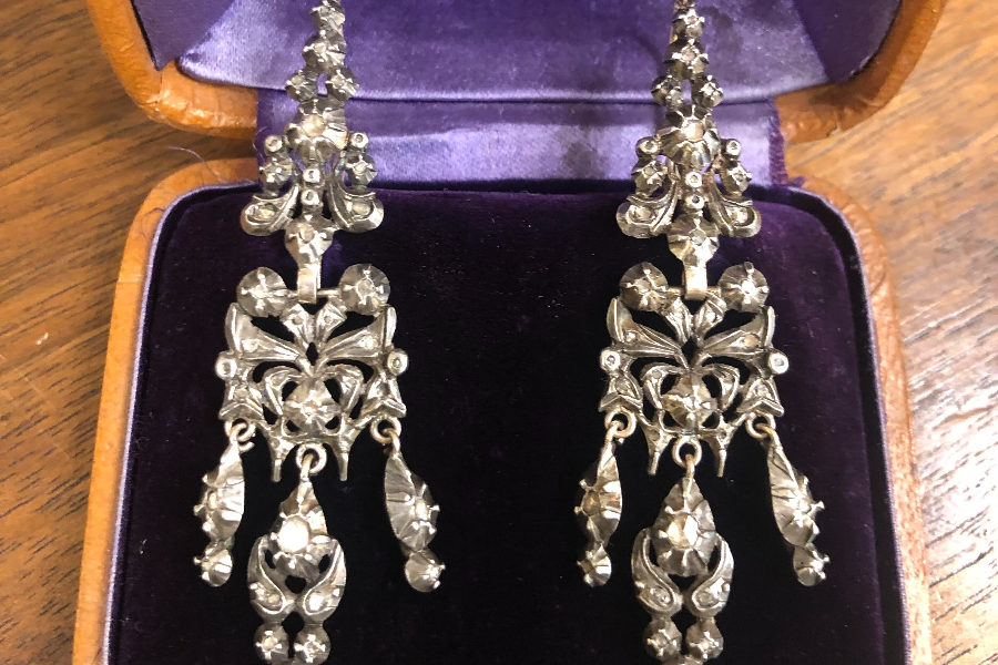 Pendants d'oreilles - fin XVIIIeme