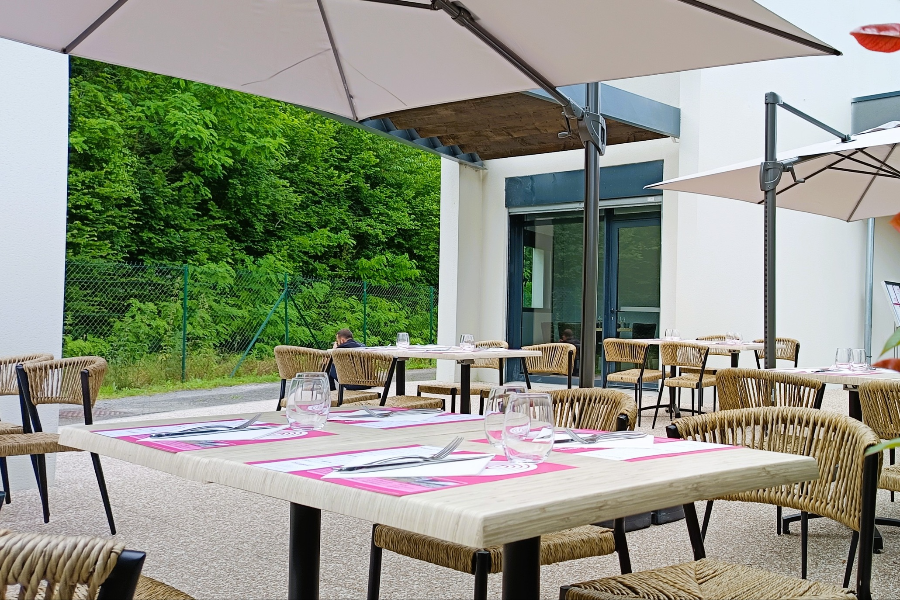 LA TABLE D'AGAMY