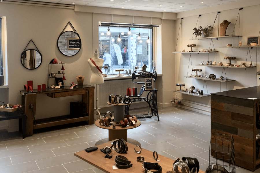 L'ATELIER, LE CUIR EN TOUTE SIMPLICITE