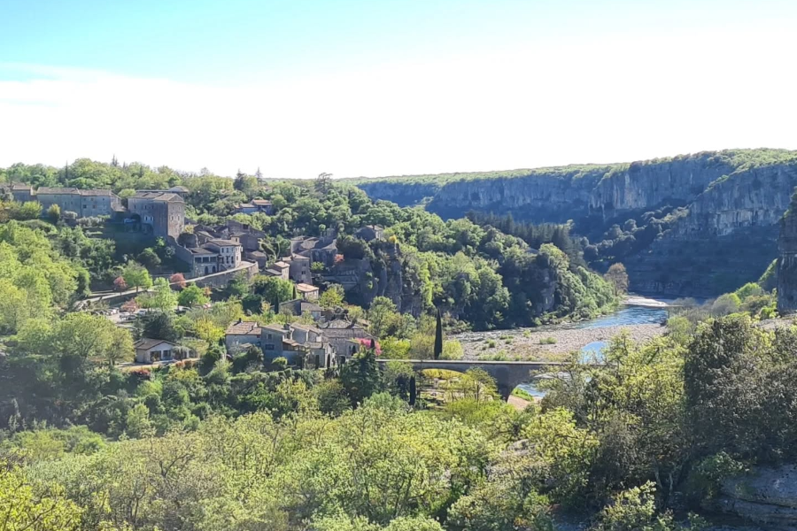 LE SERVIÈRE