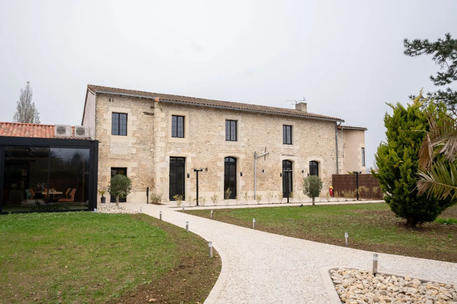 DOMAINE DU VIEUX PORCHE