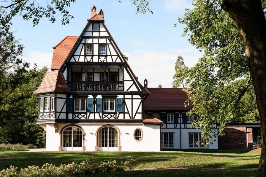 VILLA RENÉ LALIQUE RESTAURANT ET HÔTEL