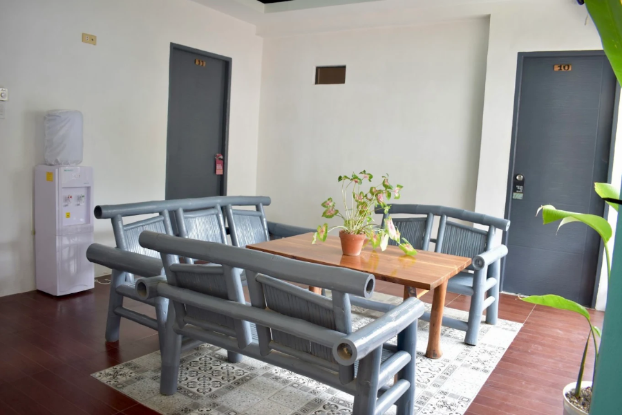PALMERA EL NIDO INN