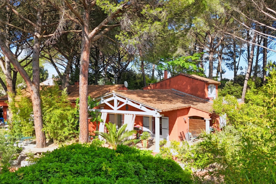 LA BASTIDE DES PINS
