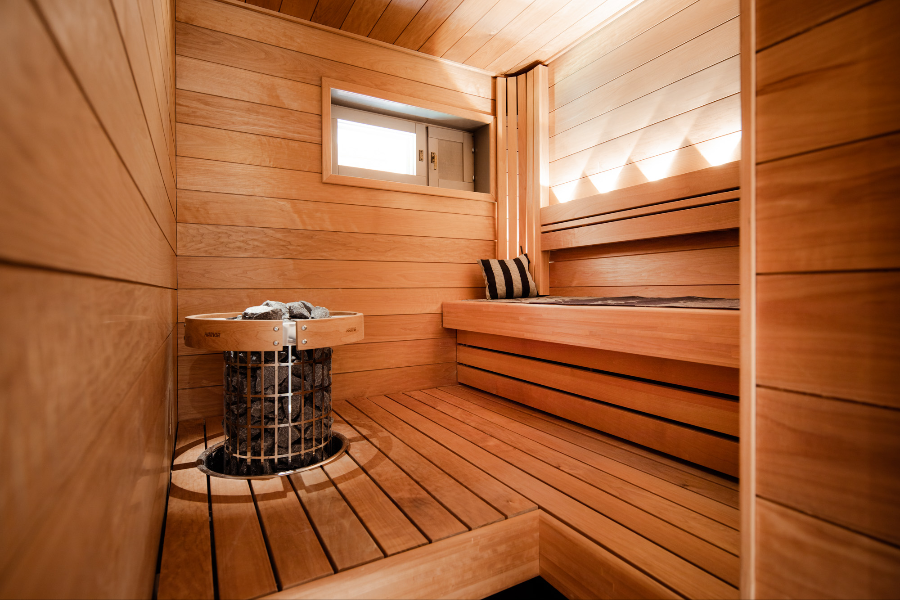 SUNDAY MORNING RESORT