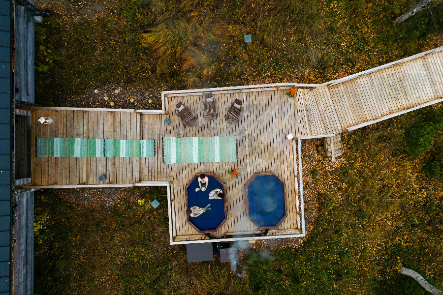 SUNDAY MORNING RESORT