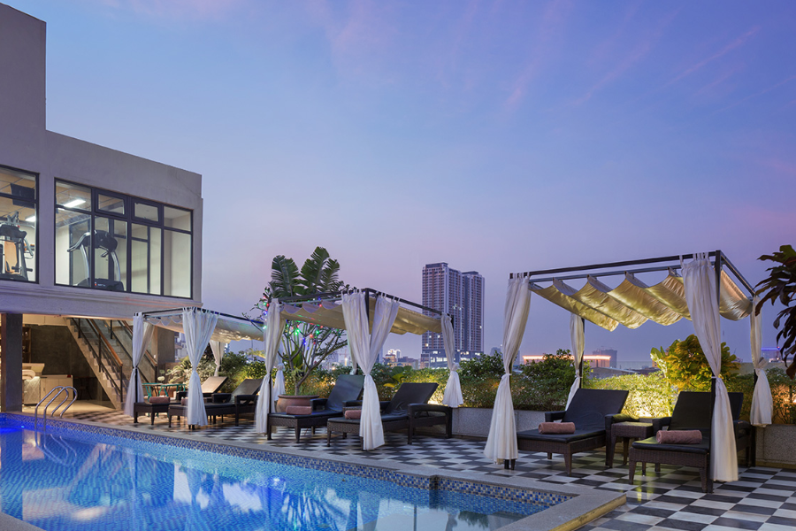 swimming pool